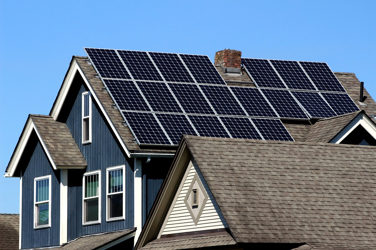 15 Solar Panels Facts You Need to Know In the UK (2025) - BLUETTI UK